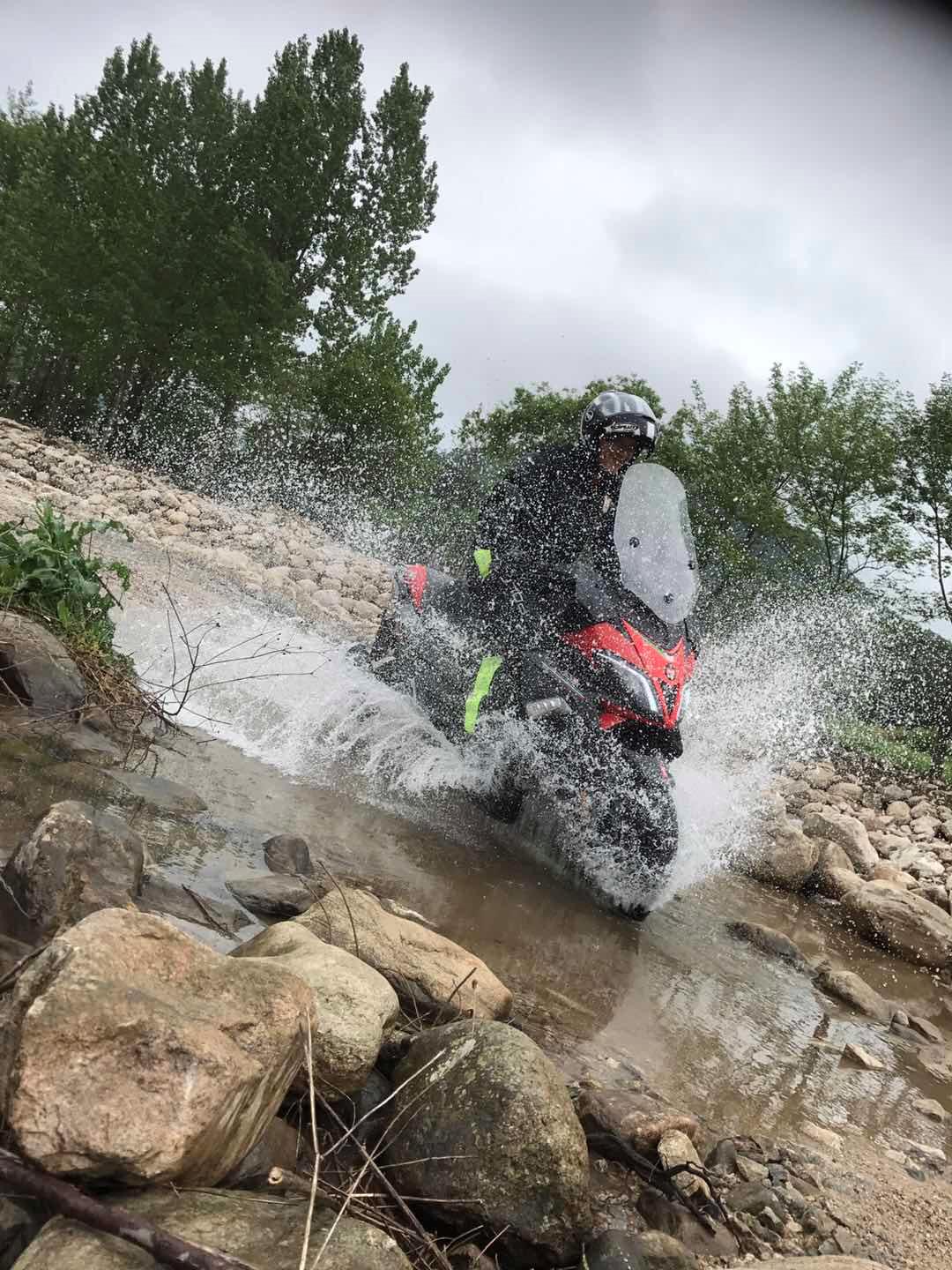 新上市250踏板车,新上市的250踏板车