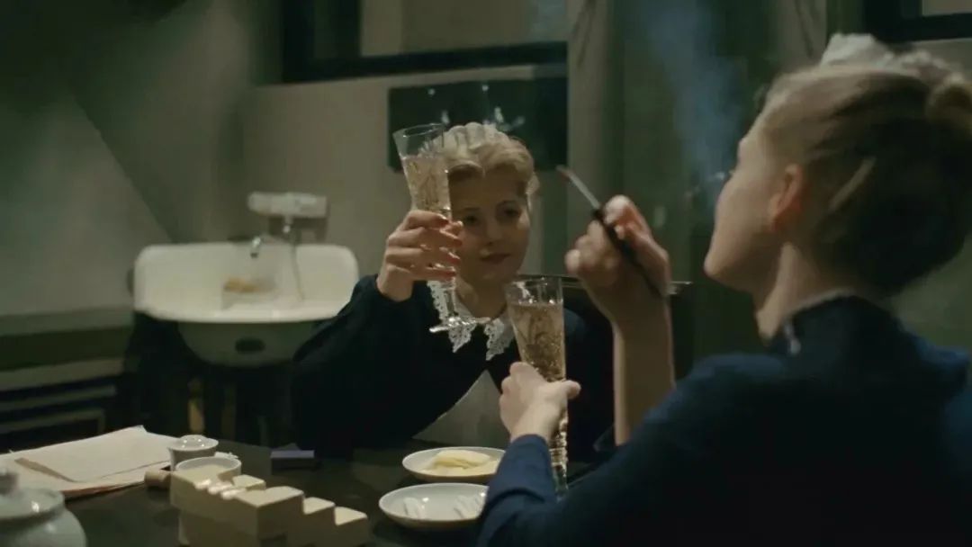 引发众怒的幕后,引发众怒的后果