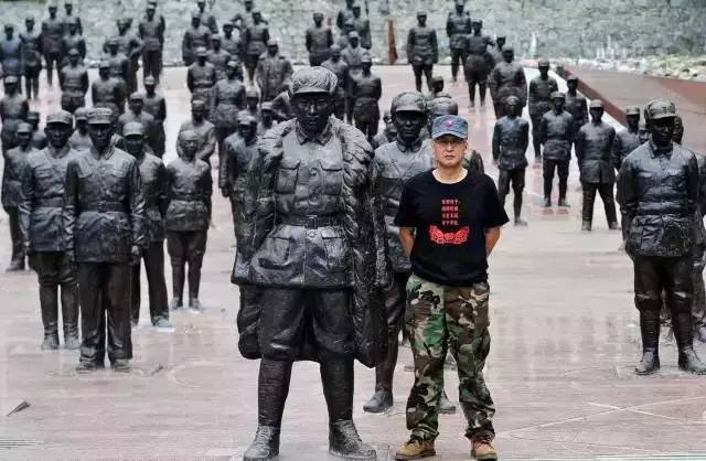 他曾位列中国富豪榜，如今却倾家荡产甘愿为“奴”……