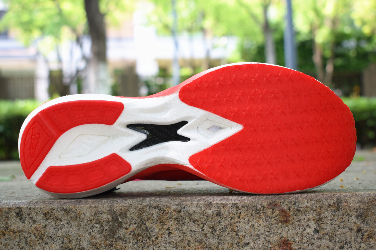 新势力跑鞋测评,飞飚future1.5和特步160x3.0pro选哪个