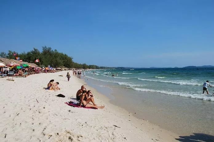 听说工资很高,我应聘到柬埔寨“种菠菜”,结果很意外......