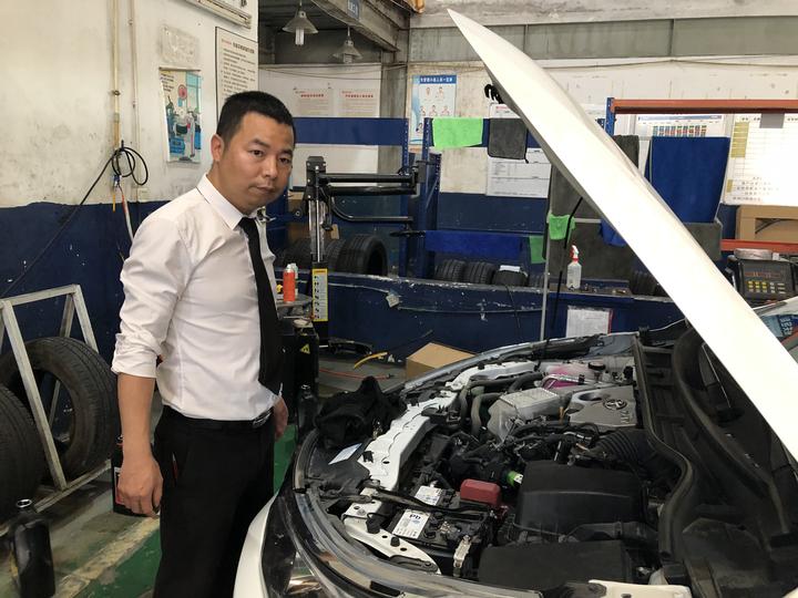 爱学习钻研不惧困难挑战!他是修车界的“万事通”
