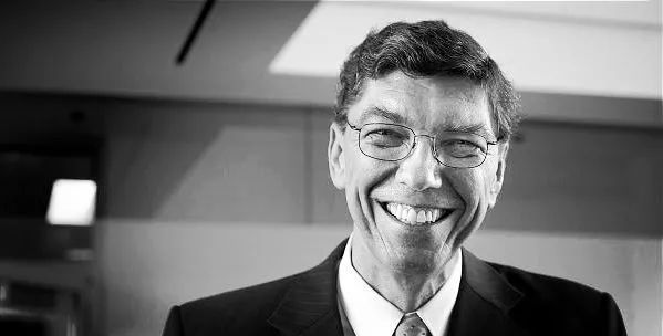 克里斯坦森营销思维,克里斯坦森重塑商业模式