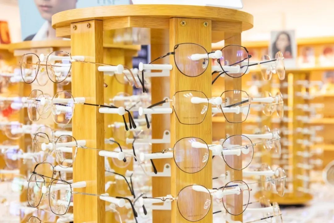 蔡司依视路镜片五折送镜框,蔡司依视路3.6折多少钱