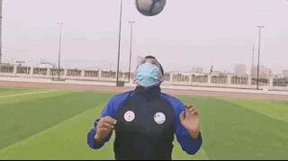 鐤儏闃村奖绗肩僵涓嬬殑瓒崇悆,鐤儏瓒崇悆