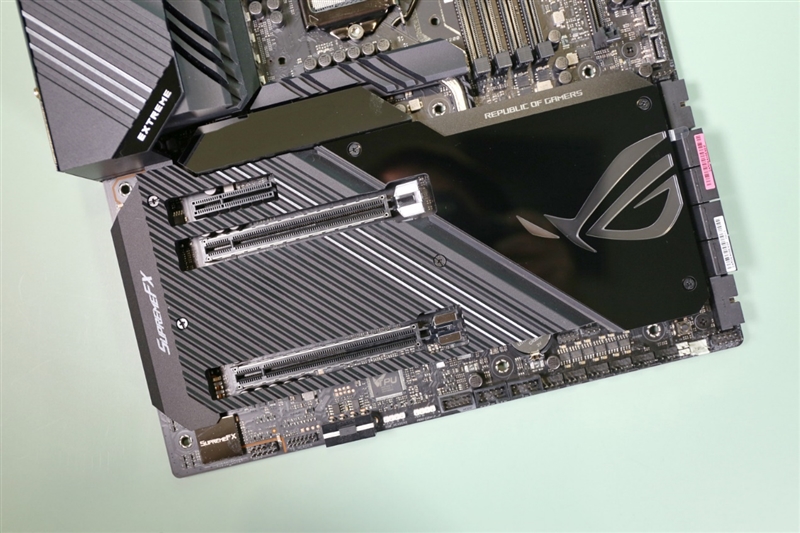 华硕ROGMAXIMUSXIIEXTREME主板评测：为什么它能值8999元