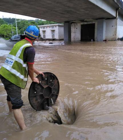 雷雨天气安全预防措施,风雨雷电天气如何安全避险