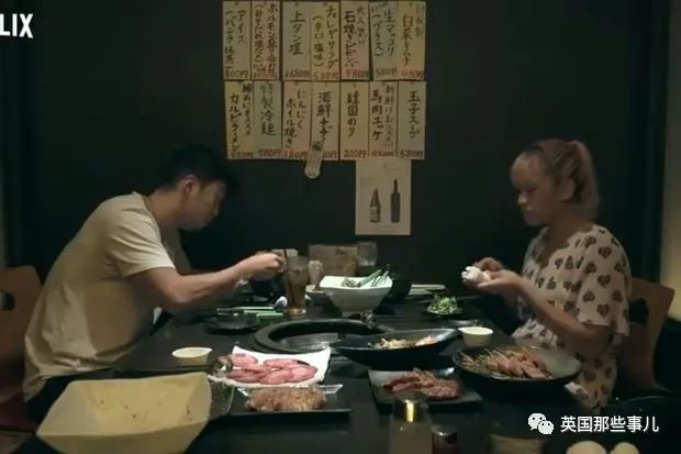 22岁的摔角女星自杀身亡。这背后，又是一场网络*力暴**的悲剧