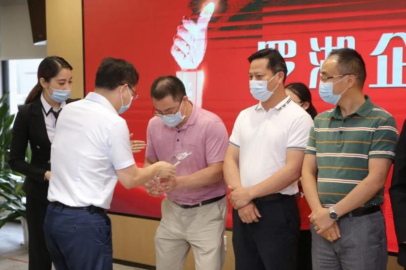 旅行社如何解决困境,旅行社困境和对策案例