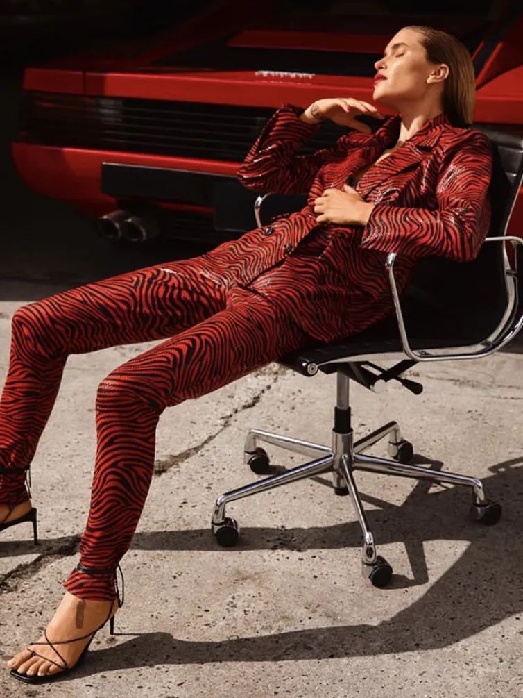 我终于等到了阔腿裤不再时髦的这一天…