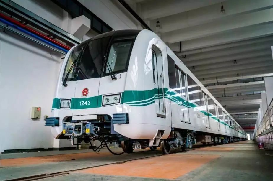 上海地铁胖头鱼号列车,上海地铁2号线西瓜线