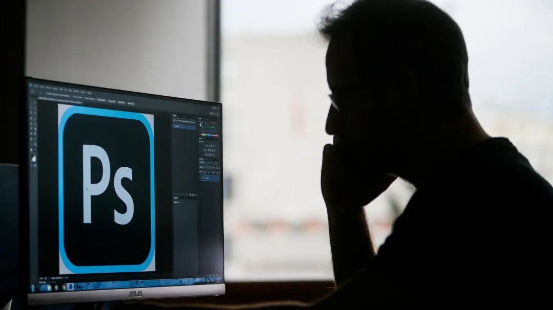 出品PS、PDF的Adobe如何成为了顶尖SaaS公司？