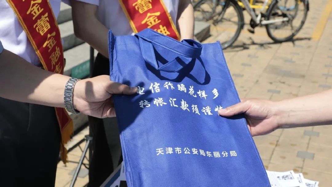 缃戣捶涓轰綍瓒婅捶瓒婄┓,涓轰粈涔堣秺绌疯秺璐蜂笉浜嗘