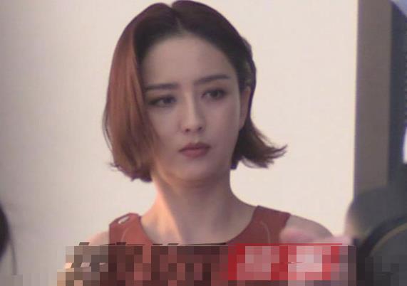 佟丽娅40岁颜值变化,37岁佟丽娅近照穿搭