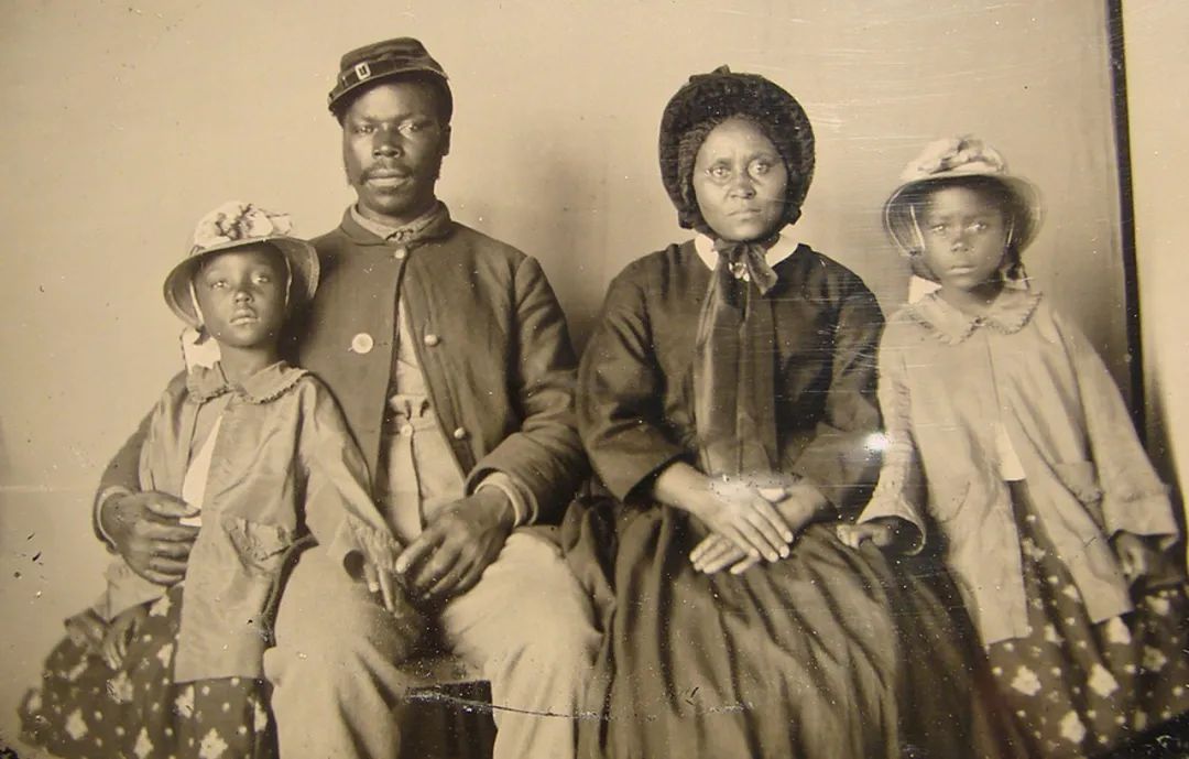 美国黑人简史：任何以种族名义的言辞，都会落入政治操弄的泥潭