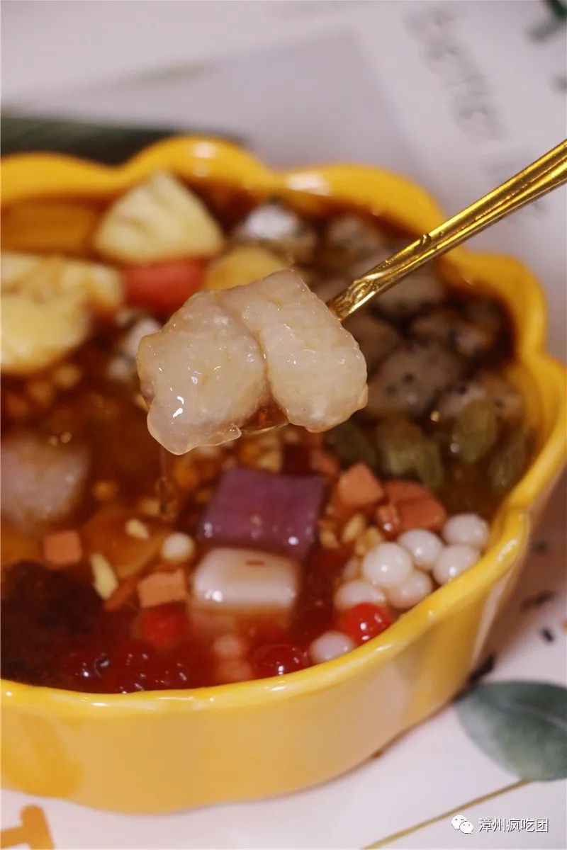 5折！这家店有意思！白天卖特色冰粉！晚上变身小酒馆！就在芳华横路