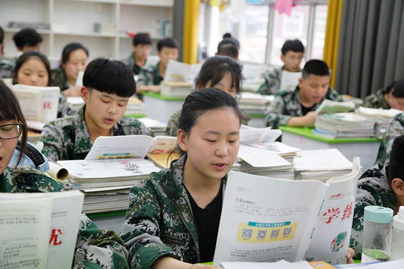 托起明天的希望,开启明天的快乐