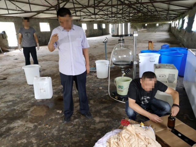 破获一起特大贩运毒品案,网络贩卖毒品案例