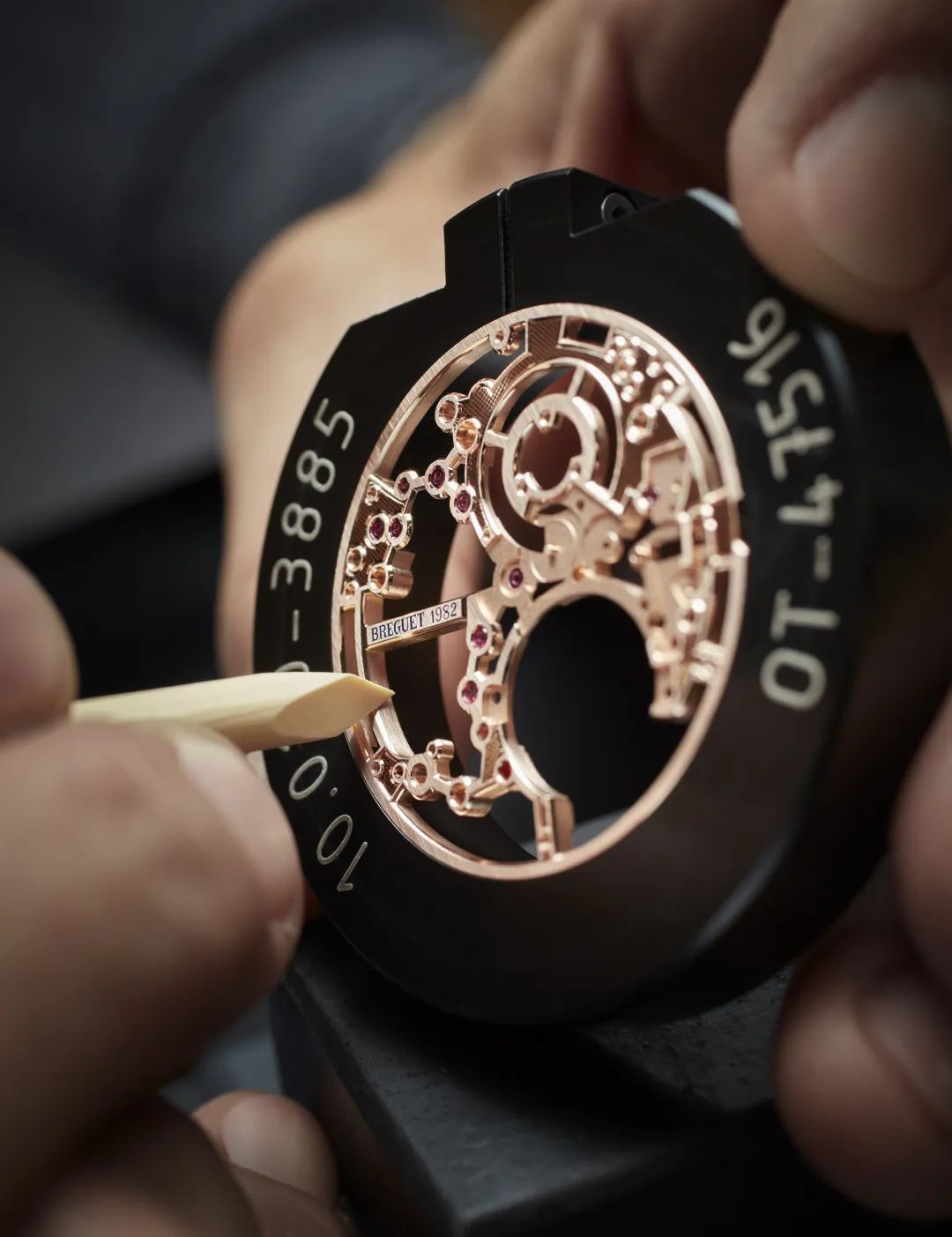 瑞士钟表何以独步天下管窥机芯打磨工艺