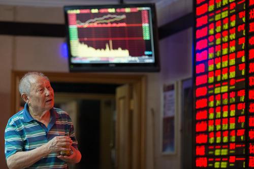 这能赚大钱???这种群请尽快退!