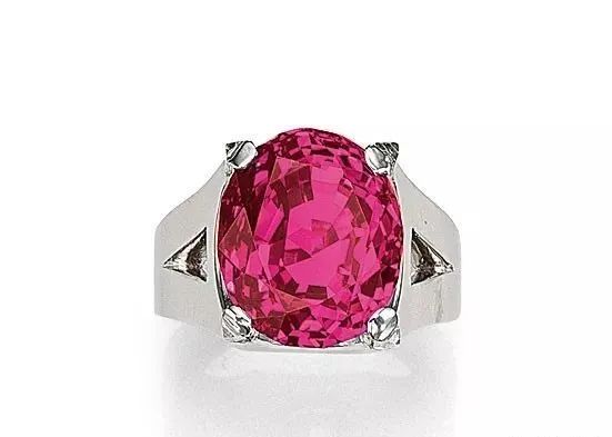 这个热血夏日,红宝石“拍了拍”你「江南收藏•珠宝世界」