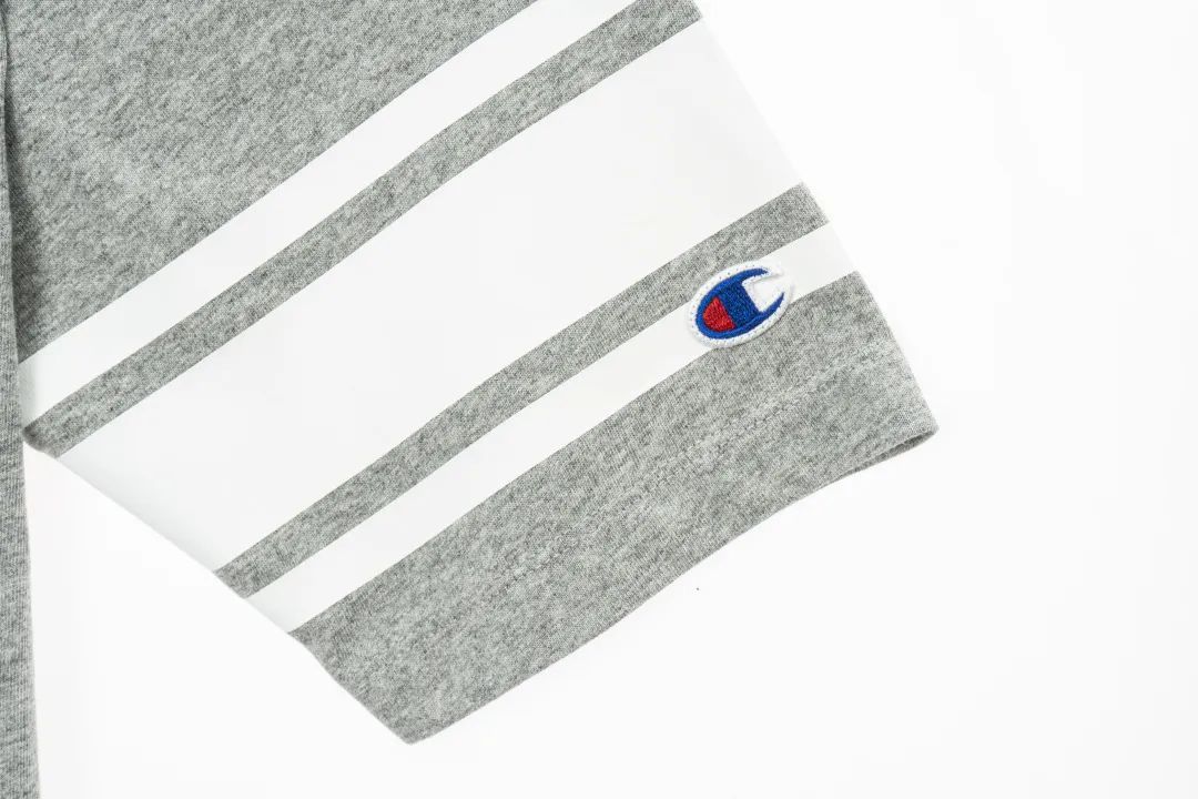 5款全新ChampionT恤将在得物App线上独家发售