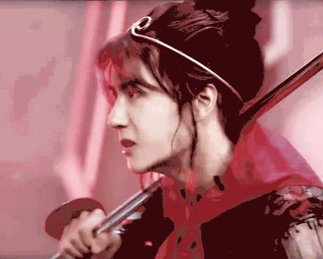 鐖辫眴灞婄殑cosplay,鐖辫眴瓒呰繕鍘焎os