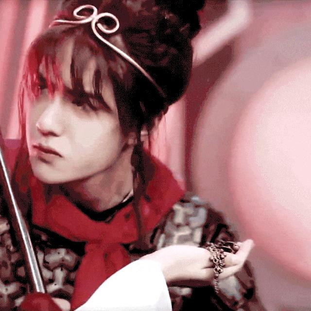 鐖辫眴灞婄殑cosplay,鐖辫眴瓒呰繕鍘焎os