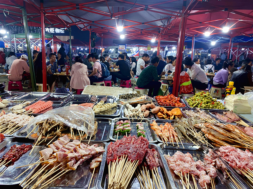 丽江最大的地摊生意,丽江卖烧烤摆摊需要投资多少钱