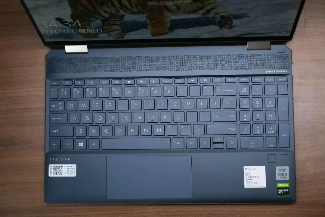 惠普spectrex36014翻转本,惠普spectrex360二合一笔记本