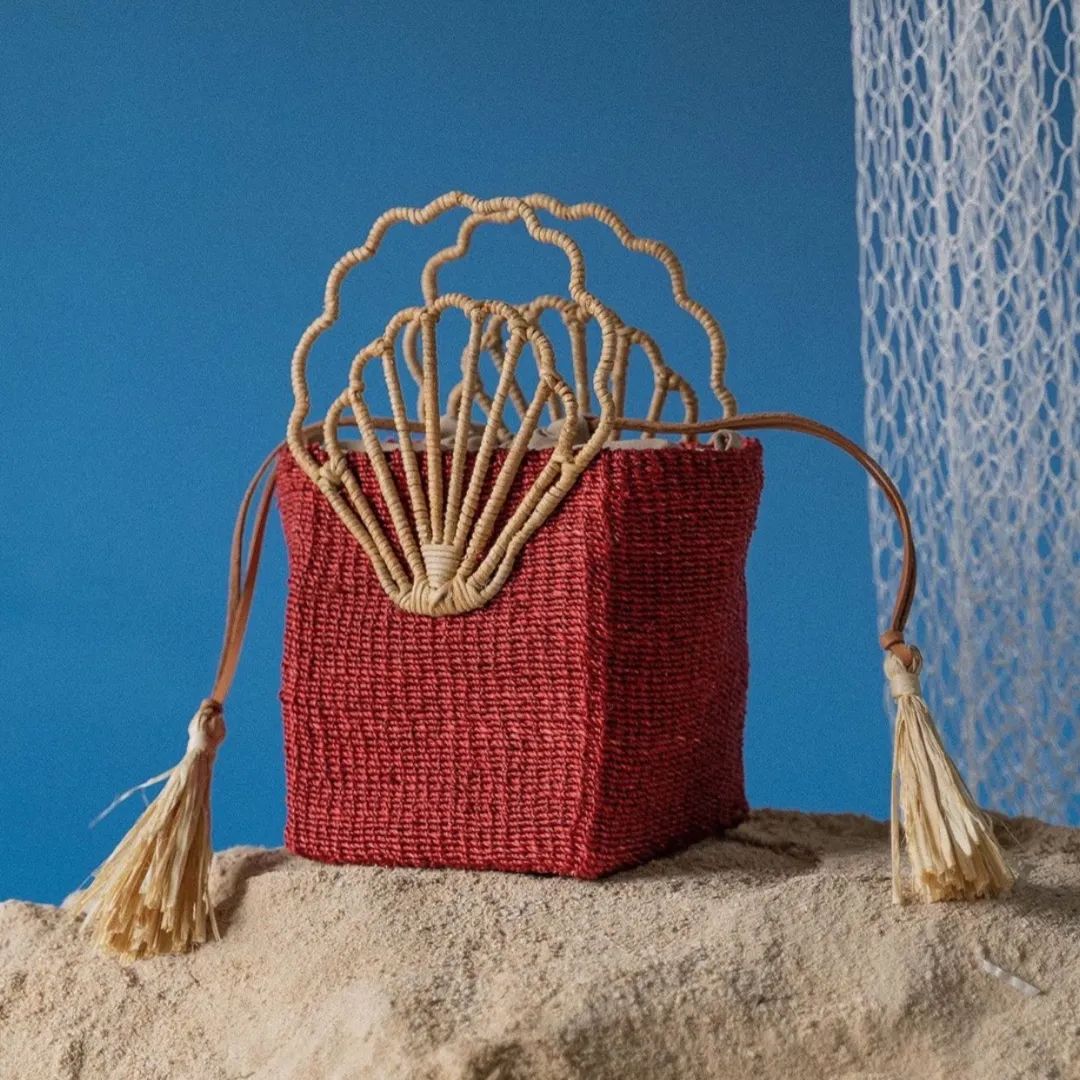 盛夏选一款不会撞款的藤编包吧,盛夏哪个系列好用