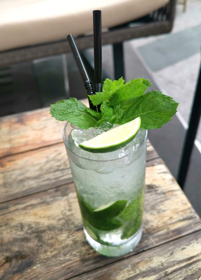 成都的夜，回归了！整个8月，大牌集体跨界酒吧推联名好酒好食，特惠来了→