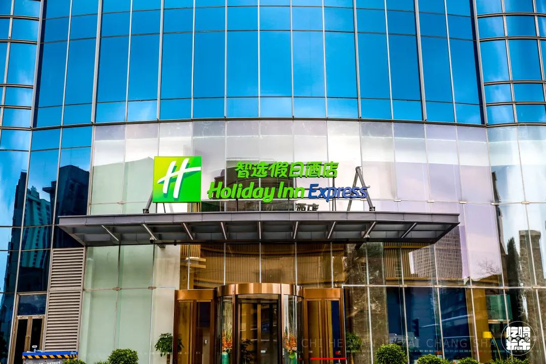 乘风破浪的姐姐们入场,乘风破浪的姐姐们齐现身