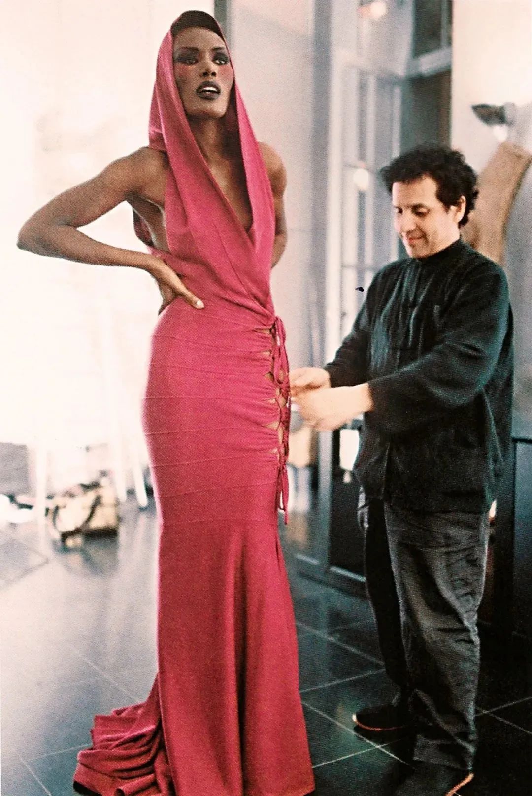 气质出众身材一流的超模时尚大片,超模angelalindvall走秀集锦