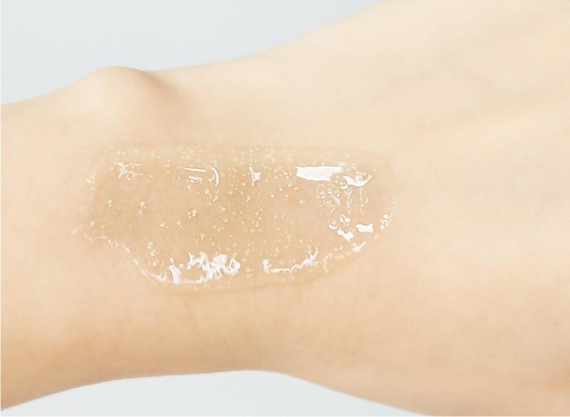 女人脖子有颈纹和年龄有关吗,一条颈纹代表二十岁