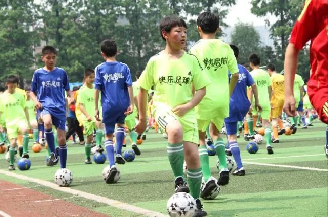 全市唯一!拱墅这所学校全部球队挺进八强!