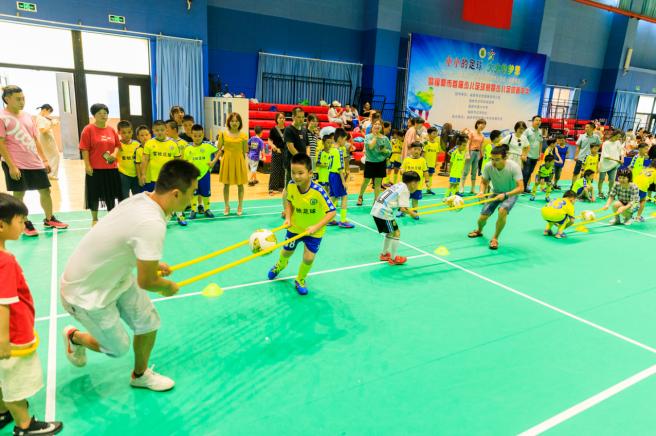 福鼎青少年足球比赛,小小的球场大大的梦想