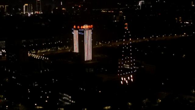 300架无人机闪耀南京航空航天大学上空！“云”端助农，微爱启“航”