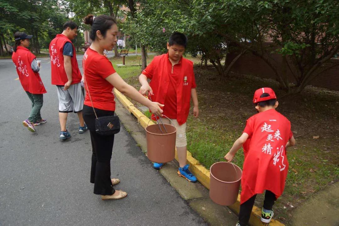 文明实践志愿服务活动记录怎么写,曹路志愿者日