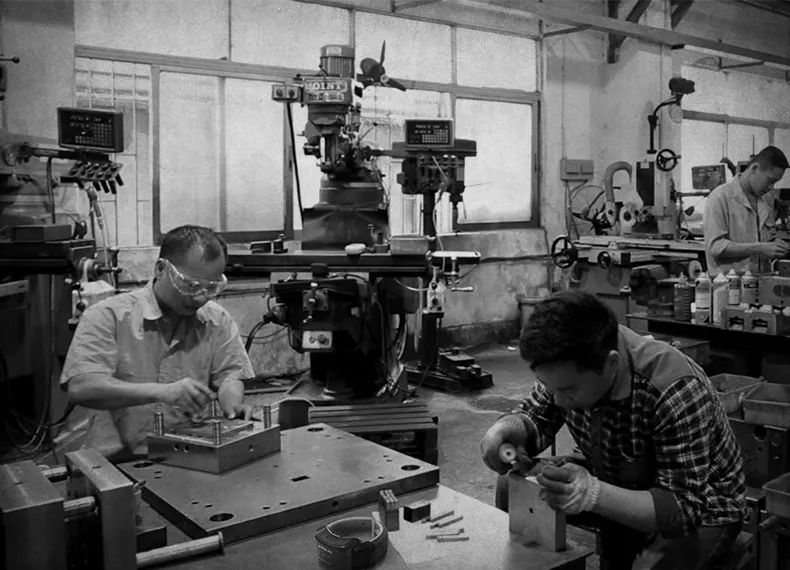 俄航局联合NASA「电疗」技术！15分钟告别脖颈酸痛…爽