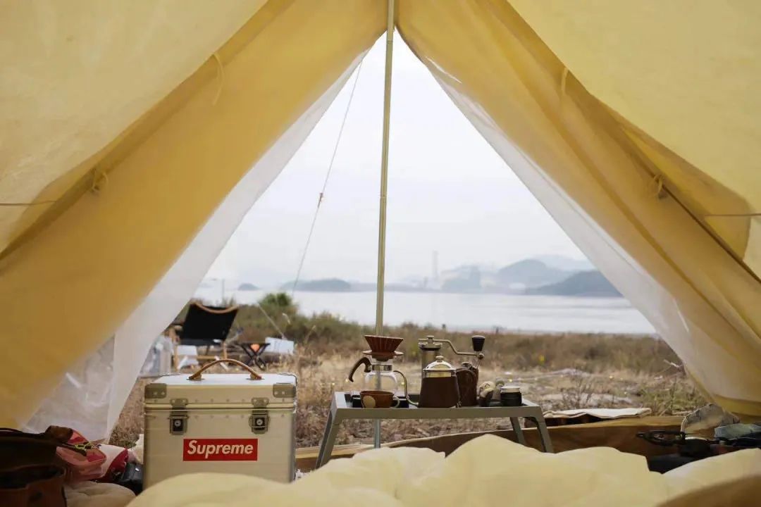 让我们一起去露营一起快乐,与你一起去露营