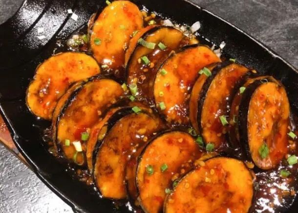 聚餐适合的菜品,小聚招牌炒鸡