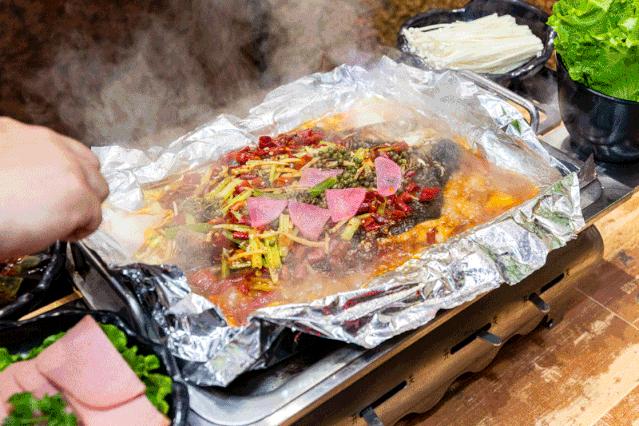 搞大事!这个购物中心用一张卡就能吃遍