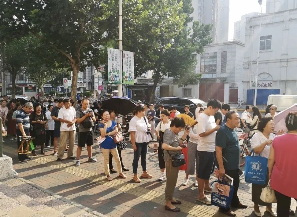 天津人通宵排队也要吃的月饼 (天津最牛老味月饼)