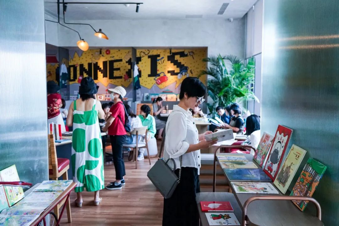 书香浸润心灵阅读感悟,书香酒店的独特氛围