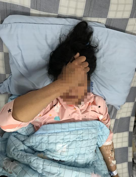 女子剁猪骨受伤患病,广西女子剁猪骨患上罕见的病