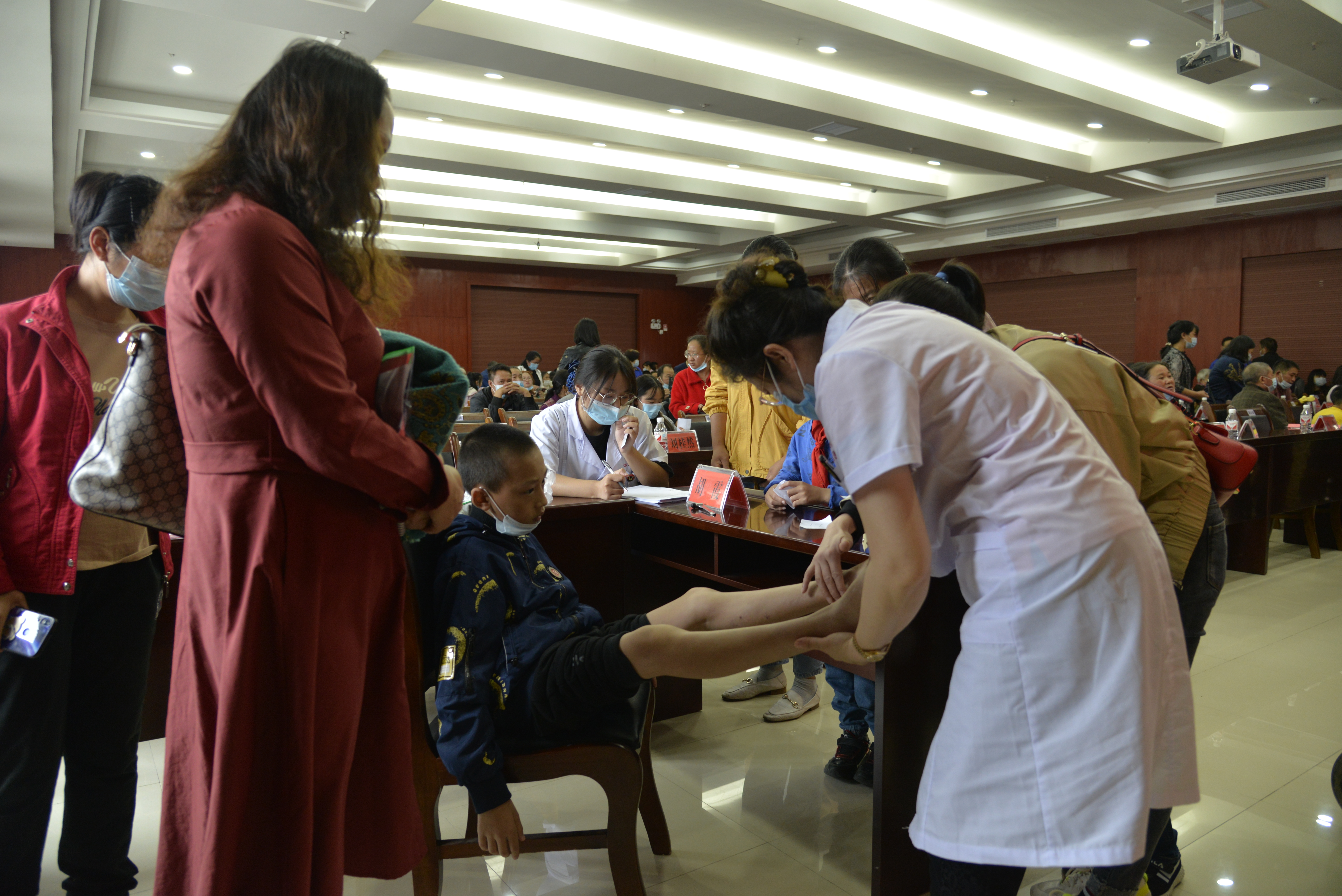 利川：免费检查“下肢足踝畸形救助项目”让患者圆梦行走