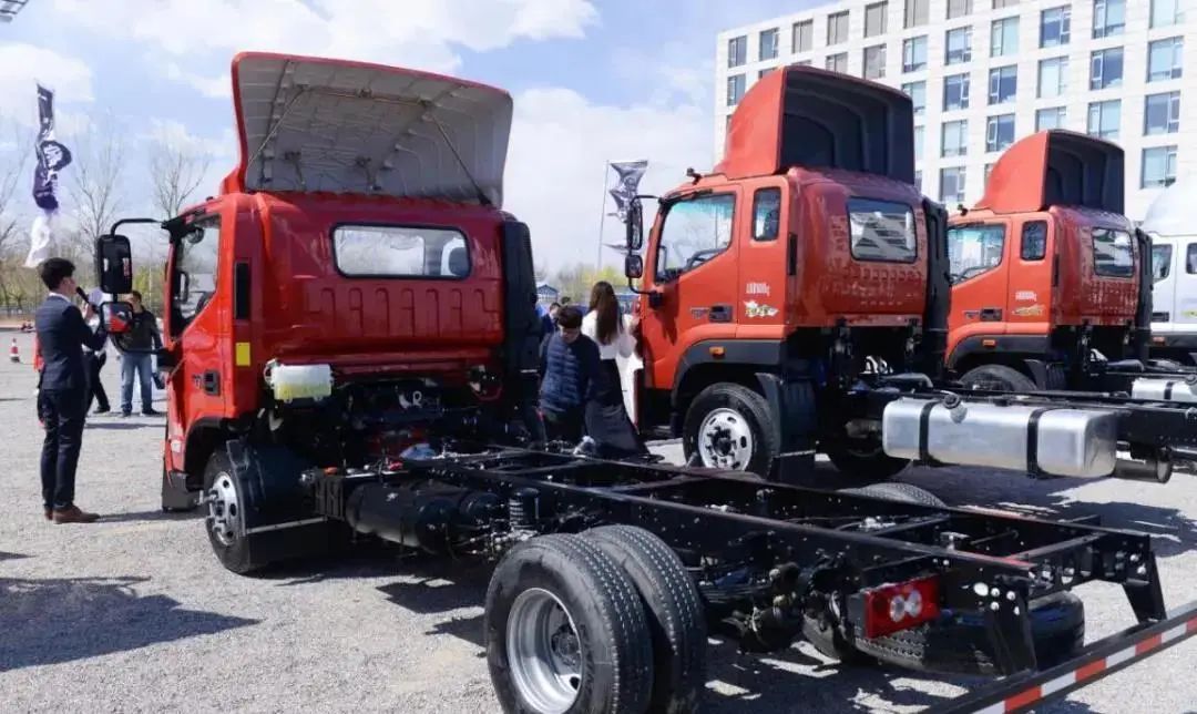 欧马可s3超级轻卡百公里油耗,欧马可s3蓝牌重载轻卡