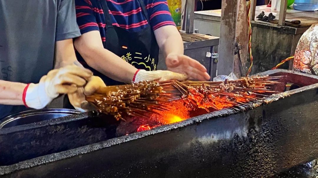 昆明西山南亚风情第壹城,昆明之夜不夜城