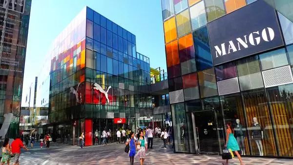 第一次面基聊天技巧是什么,第一次面基要怎么聊天不会尴尬